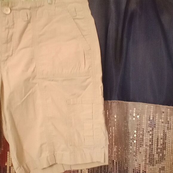 Lee Just Below The Waist Women's size 16 medium Cargo shorts - Picture 2 of 8